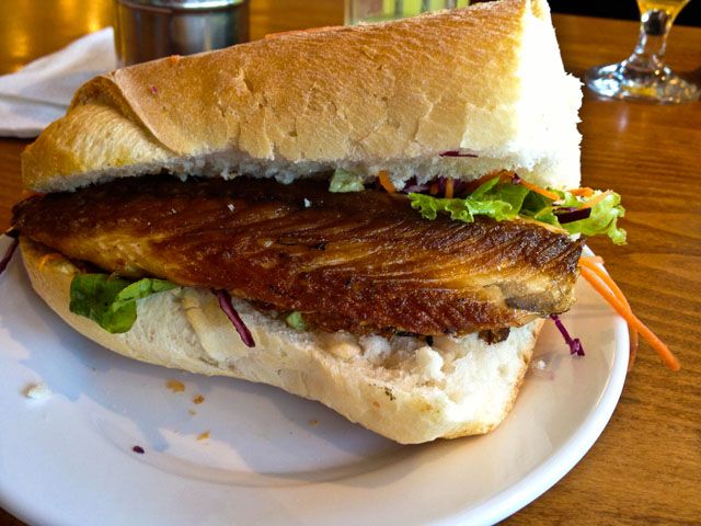 ساندویچ ماهی در ترکیه